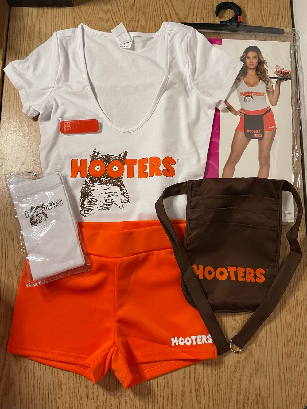 New Spirit 5pc Hooters girl Halloween Costume Shorts Pouch Socks Name Tag Xs 0-2